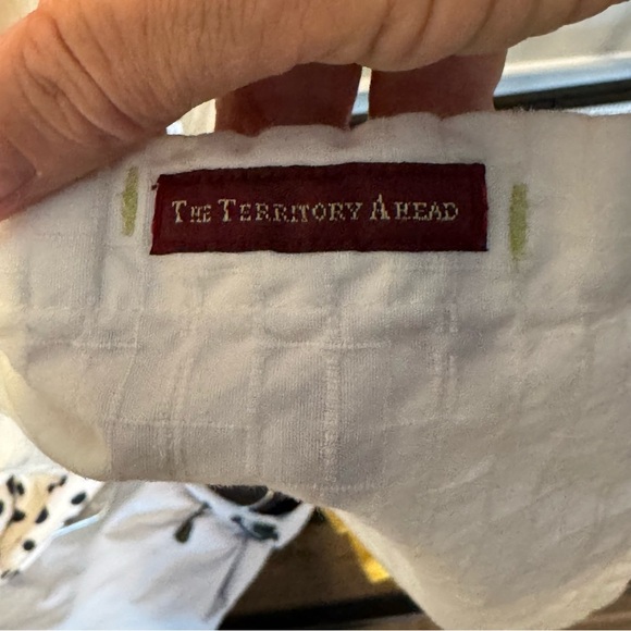 The Territory Ahead White Casual Button Down Shirt - Picture 4 of 4